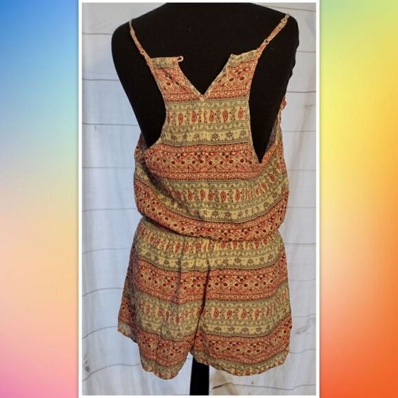 American Eagle Romper Jumpsuit Shorts V Neck Spaghetti Straps Size  Med - Picture 3 of 4